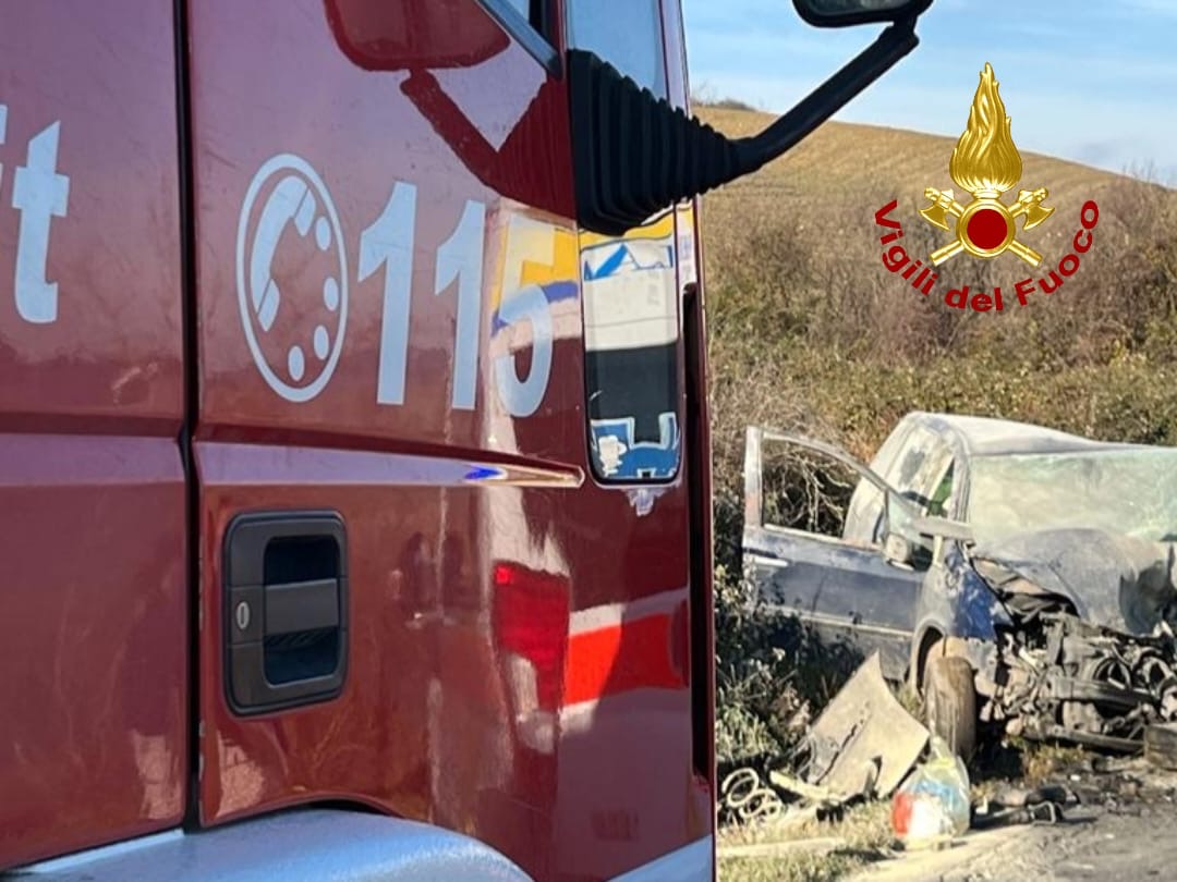 Frontale tra due auto sulla S439: un morto e un ferito grave - Pisanews